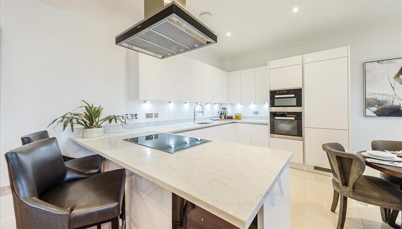 2 bed property in Palace Wharf, Rainville Road, London